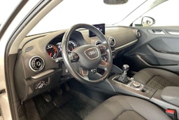 valkoinen Audi A3 2014 kuva 7.