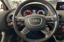 valkoinen Audi A3 2014 kuva 15.