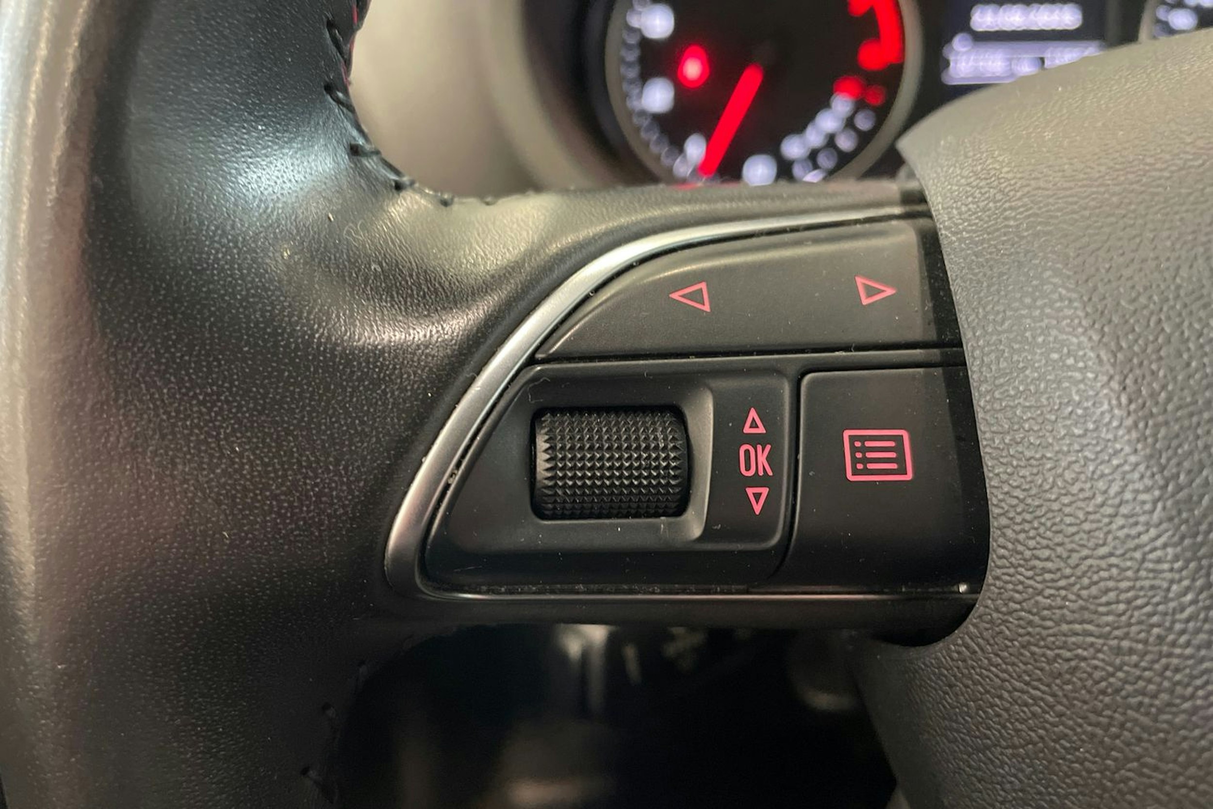 valkoinen Audi A3 2014 kuva 17.