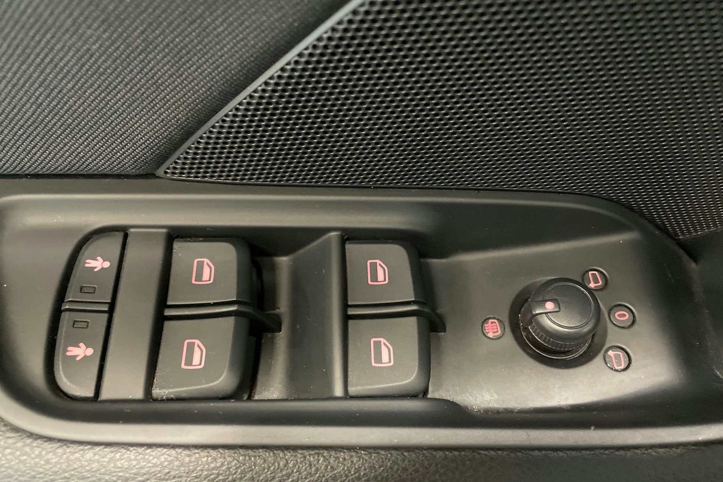 valkoinen Audi A3 2014 kuva 32.