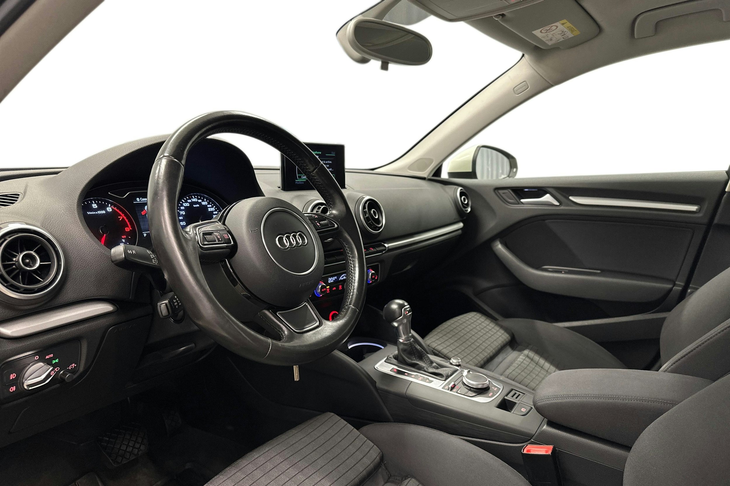 valkoinen Audi A3 2014 kuva 8.