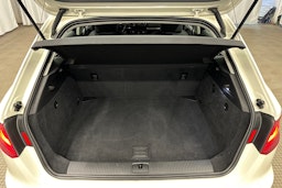 valkoinen Audi A3 2014 kuva 15.