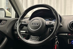 valkoinen Audi A3 2014 kuva 17.