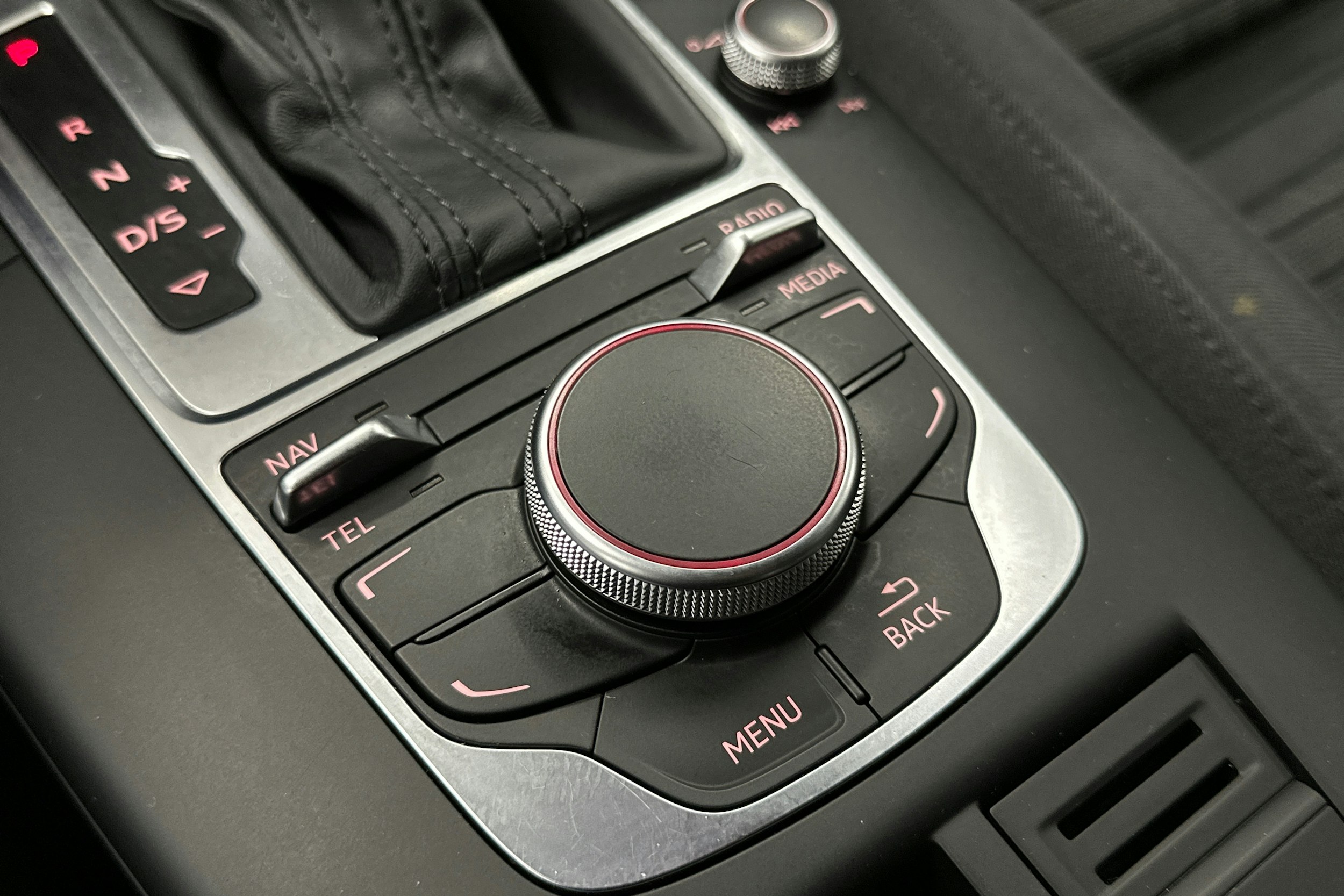 valkoinen Audi A3 2014 kuva 26.
