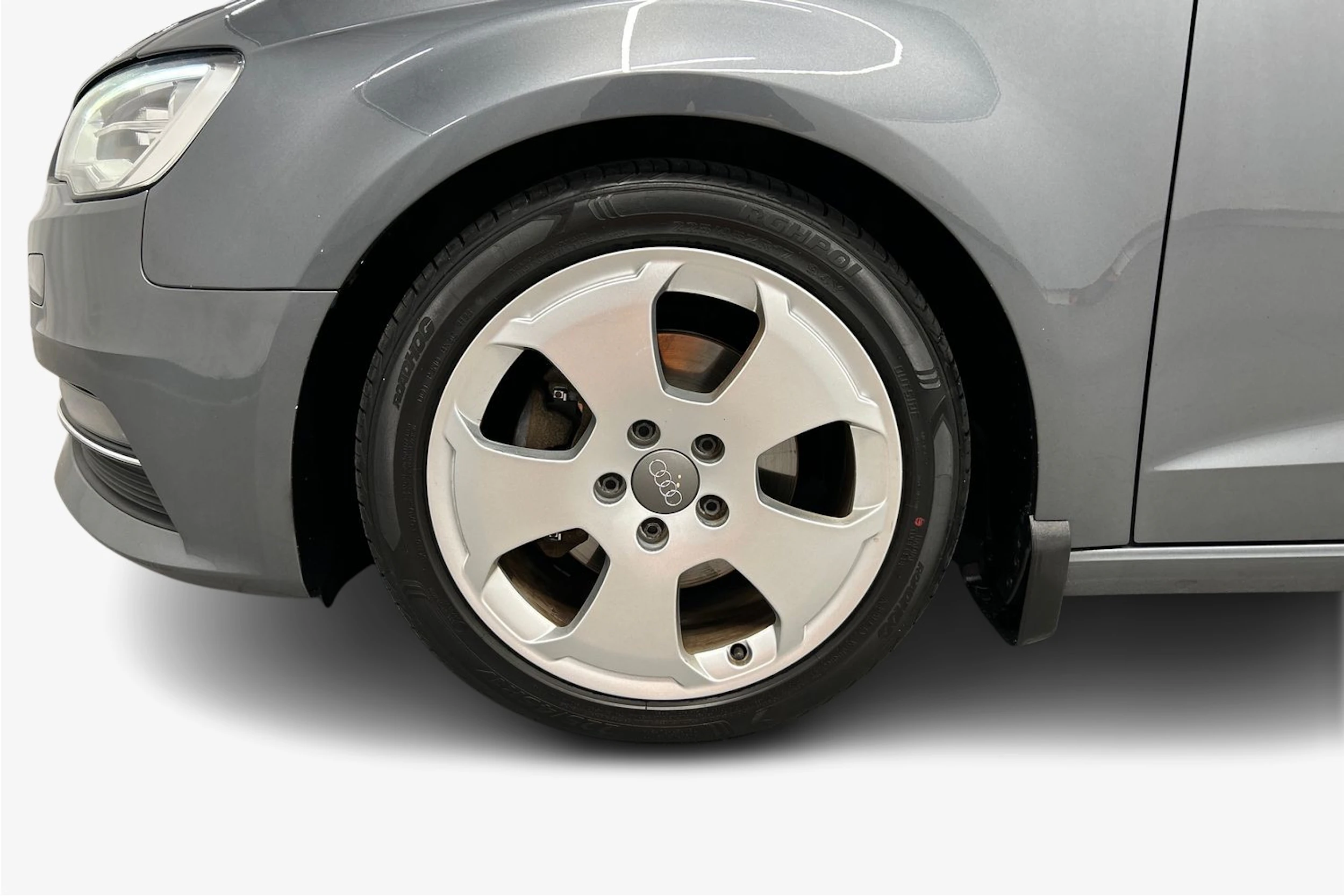 harmaa Audi A3 2014 kuva 9.
