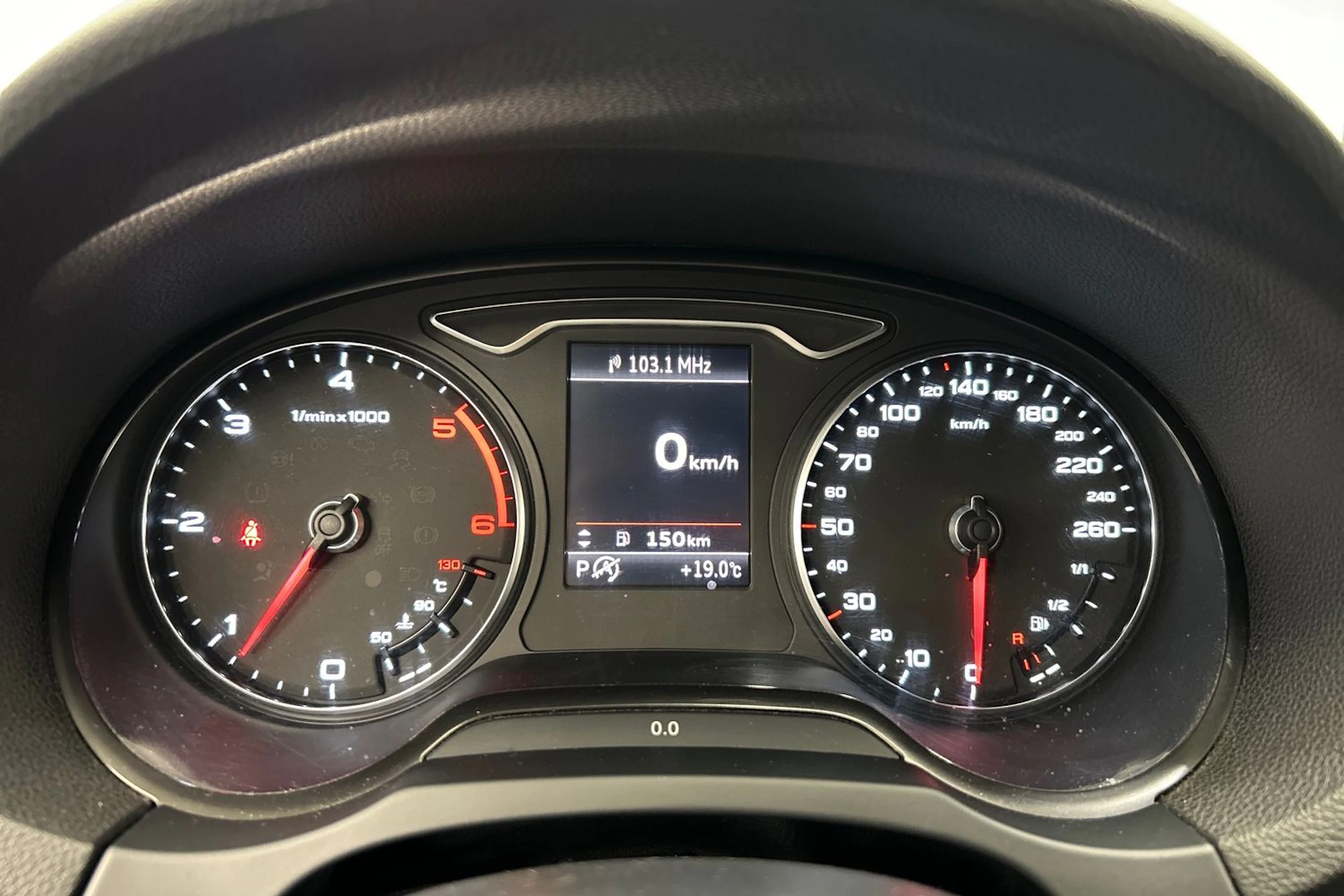 harmaa Audi A3 2014 kuva 15.