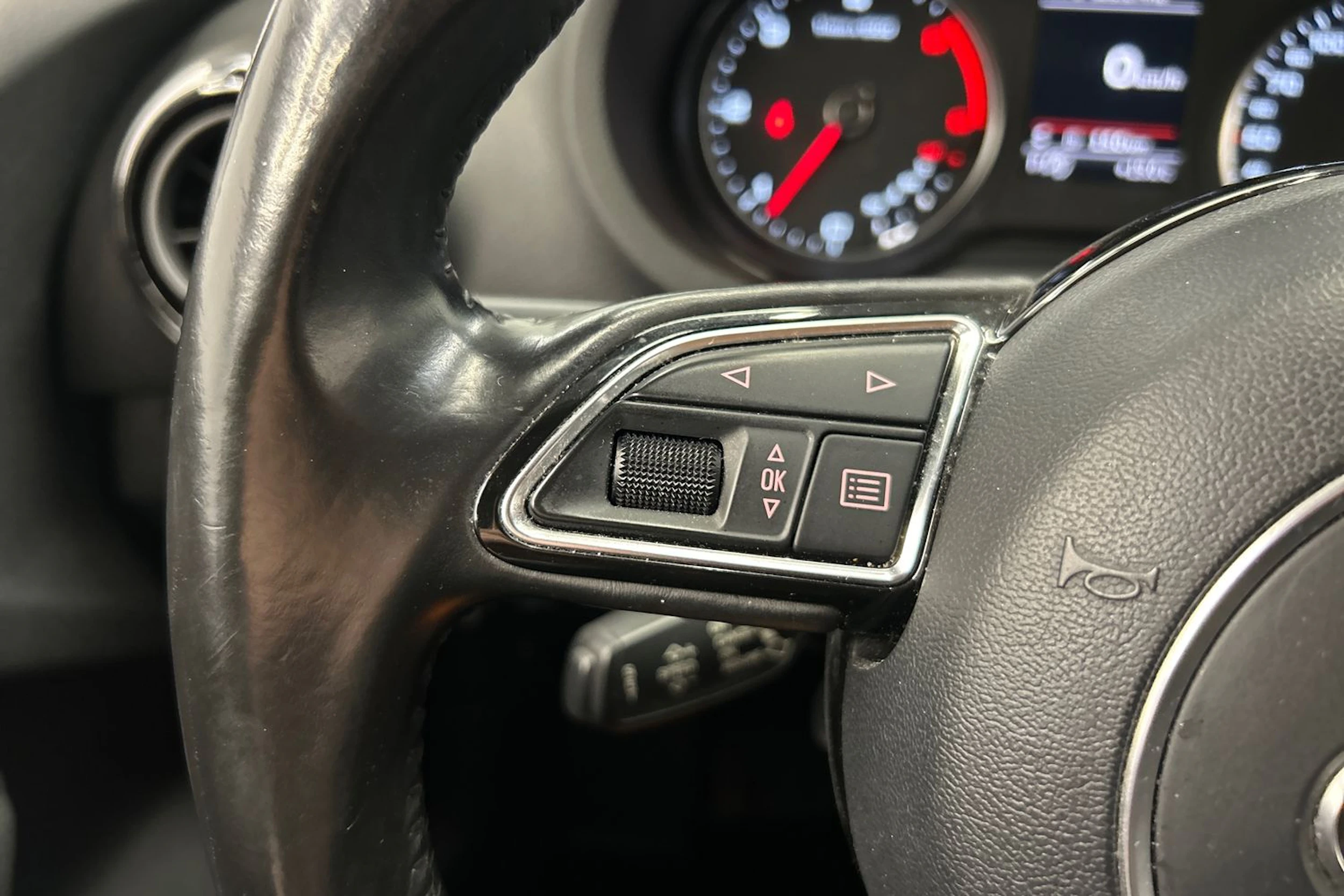 harmaa Audi A3 2014 kuva 16.