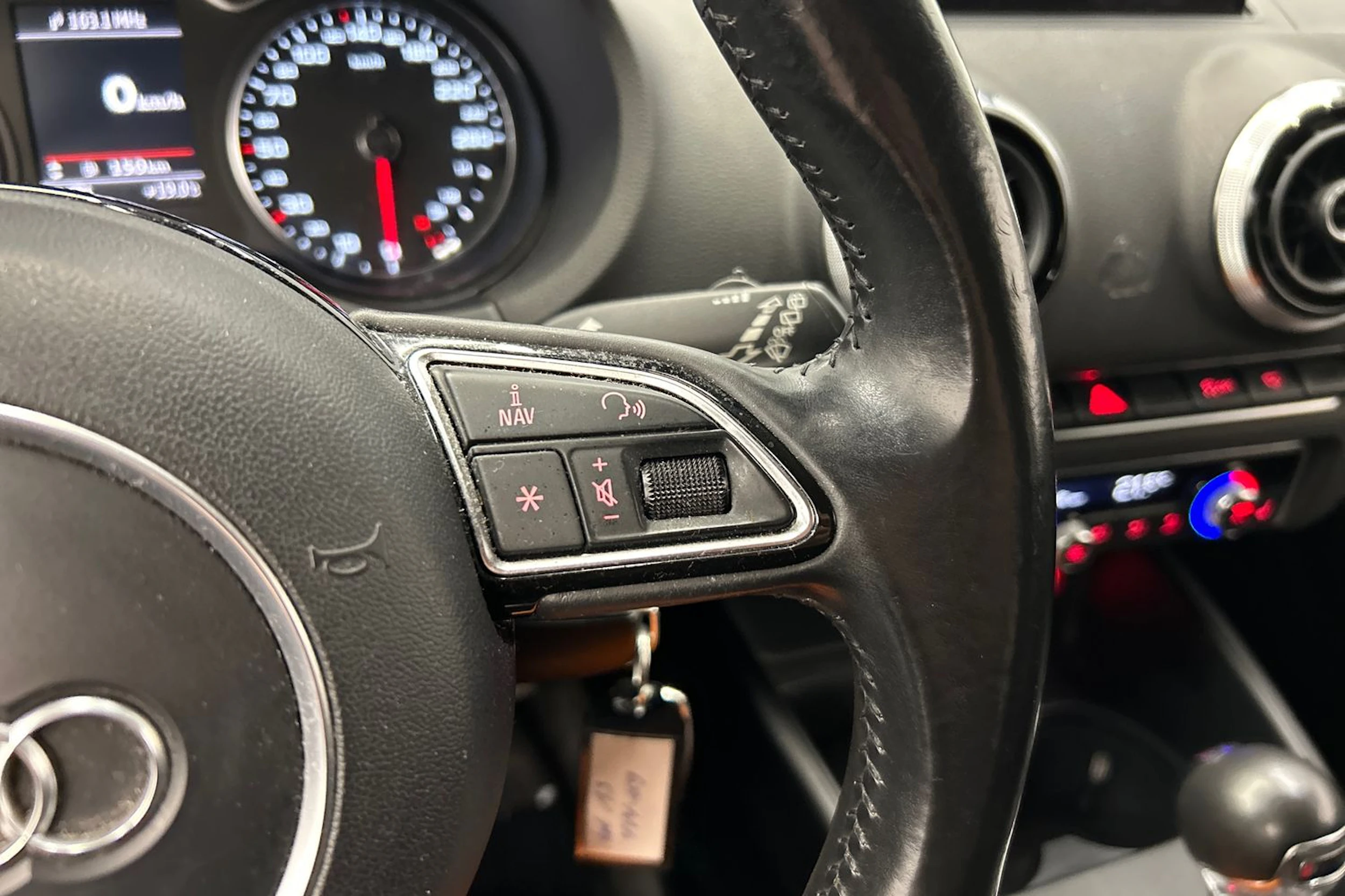 harmaa Audi A3 2014 kuva 17.
