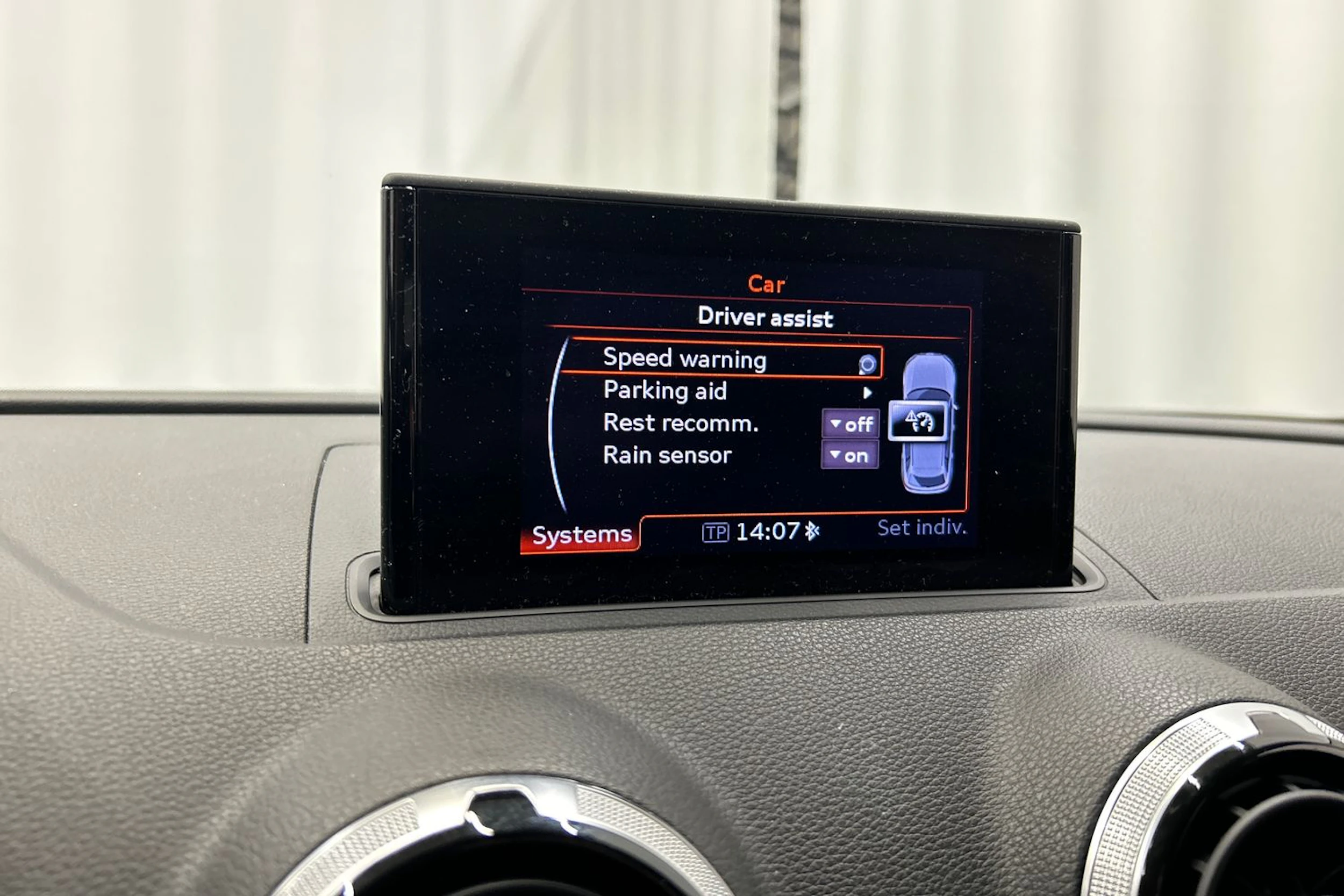 harmaa Audi A3 2014 kuva 20.