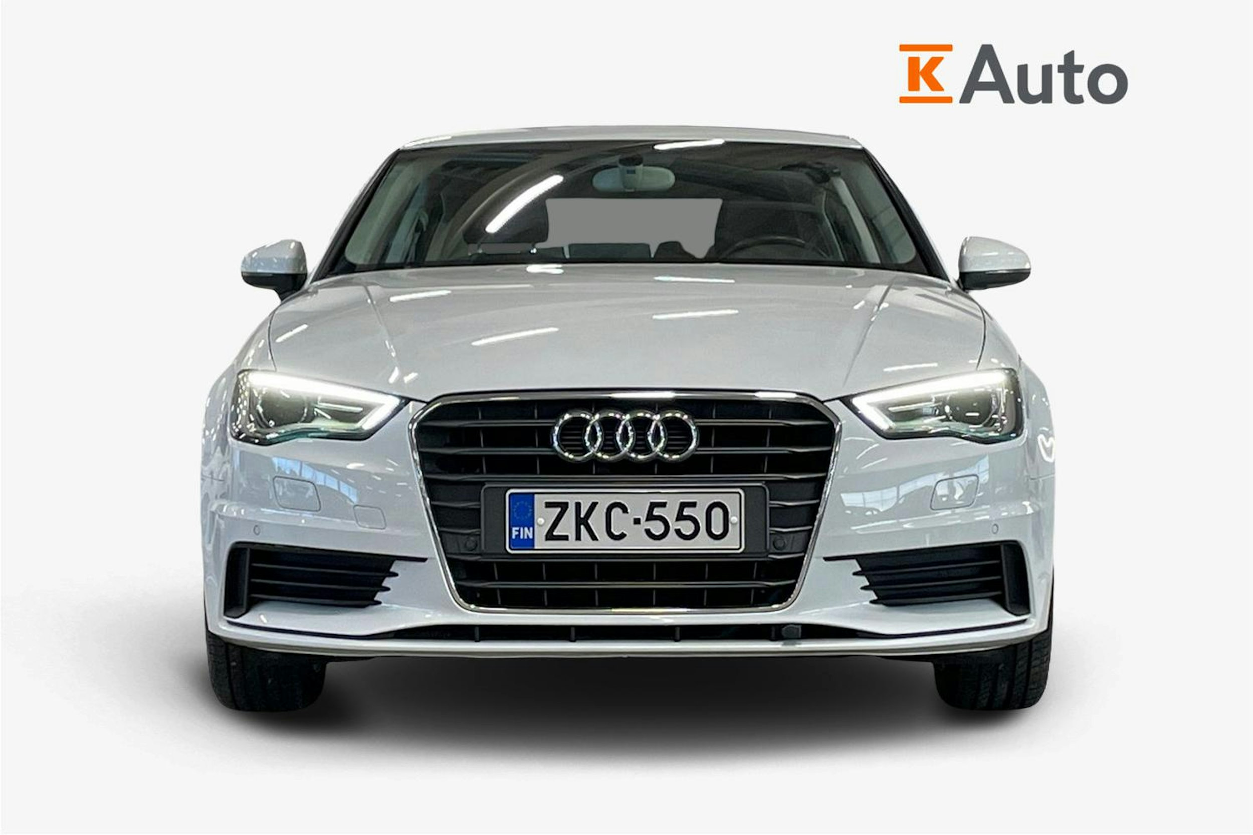 valkoinen Audi A3 2014 kuva 4.