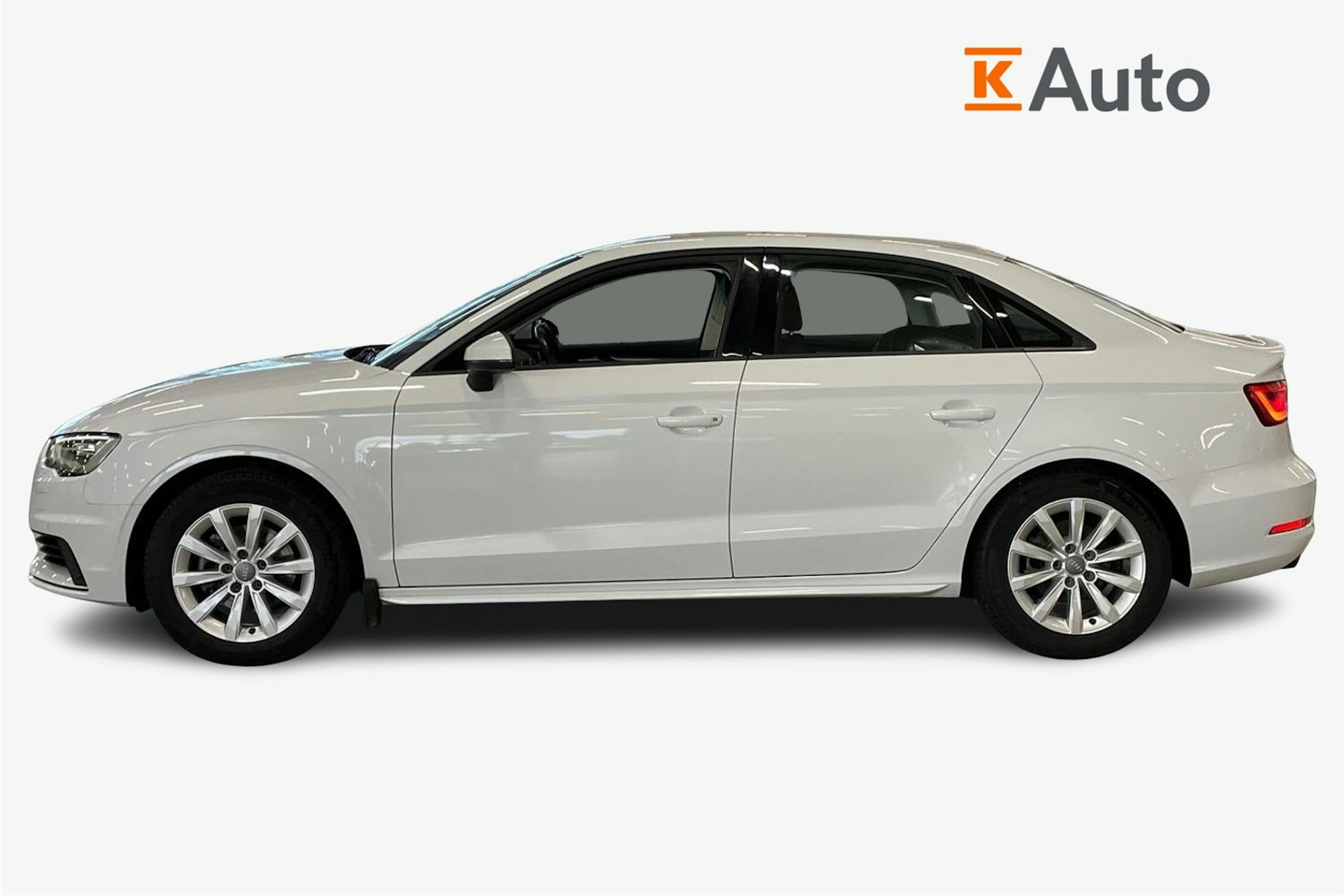 valkoinen Audi A3 2014 kuva 5.