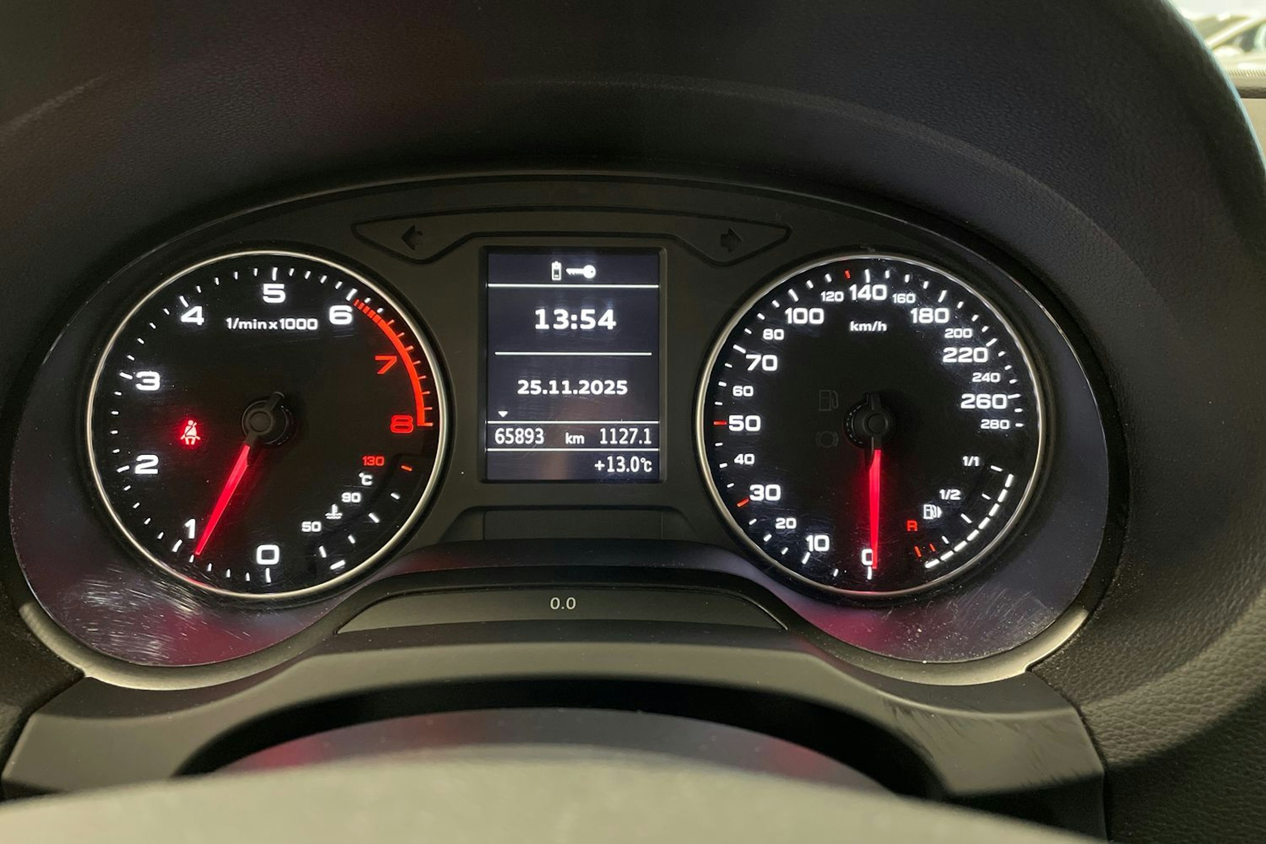 valkoinen Audi A3 2014 kuva 13.