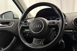 valkoinen Audi A3 2014 kuva 15.