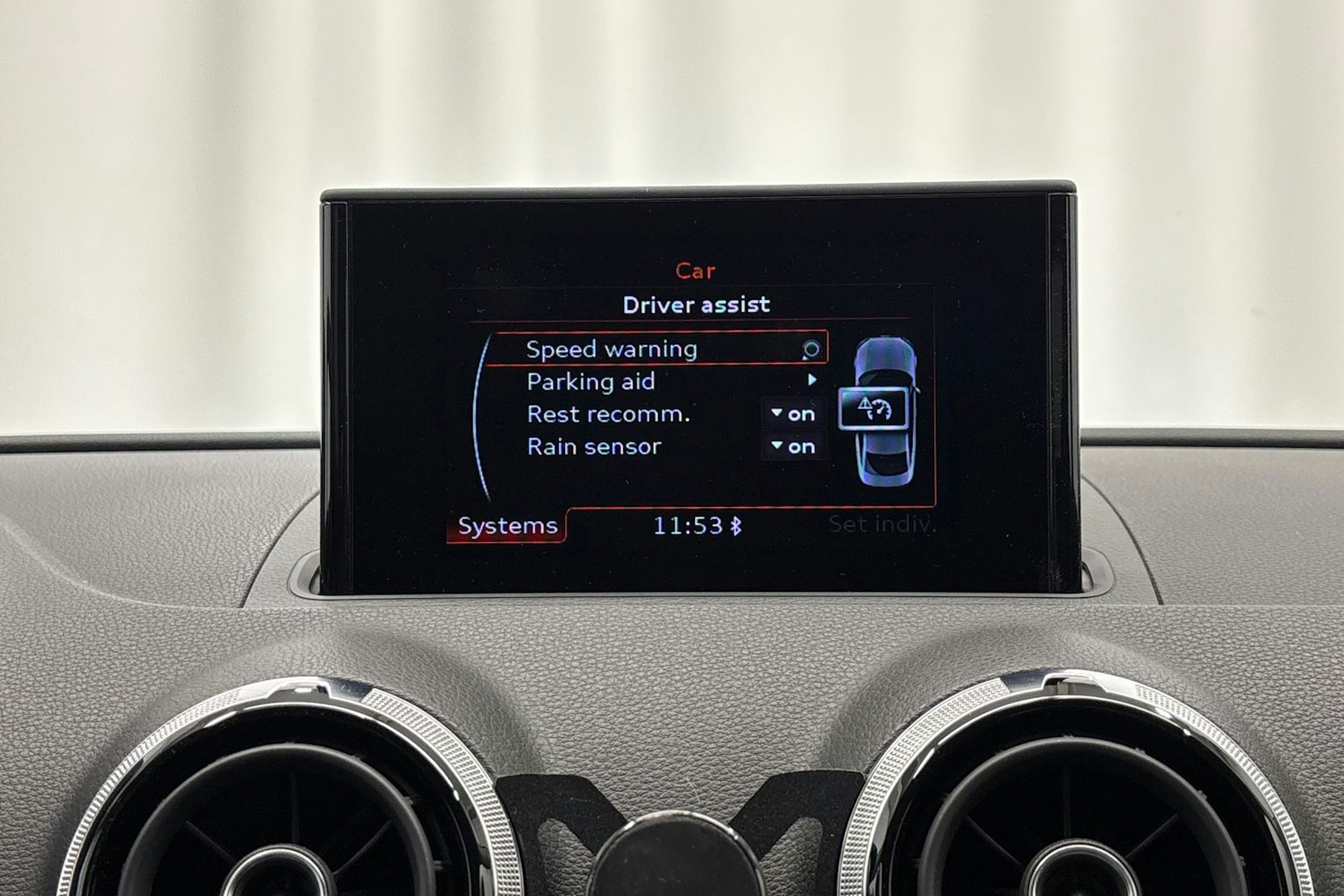 valkoinen Audi A3 2014 kuva 20.