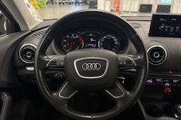 Valkoinen Audi A3 2014 kuva 13.
