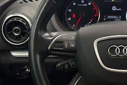 Valkoinen Audi A3 2014 kuva 14.