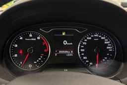 Valkoinen Audi A3 2014 kuva 17.