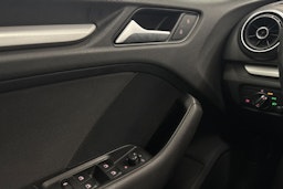 Valkoinen Audi A3 2014 kuva 18.