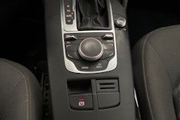 Valkoinen Audi A3 2014 kuva 20.