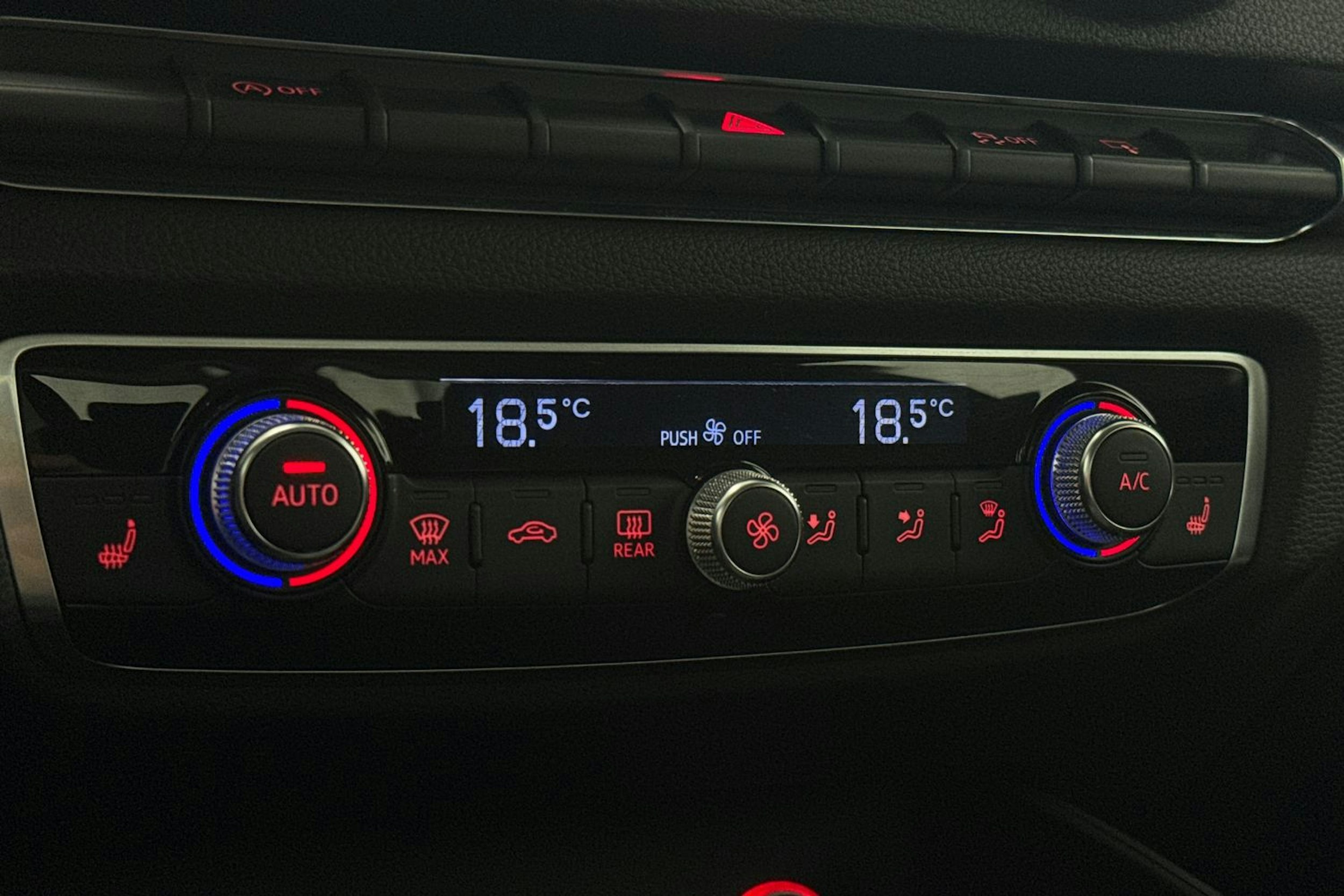 Valkoinen Audi A3 2014 kuva 22.