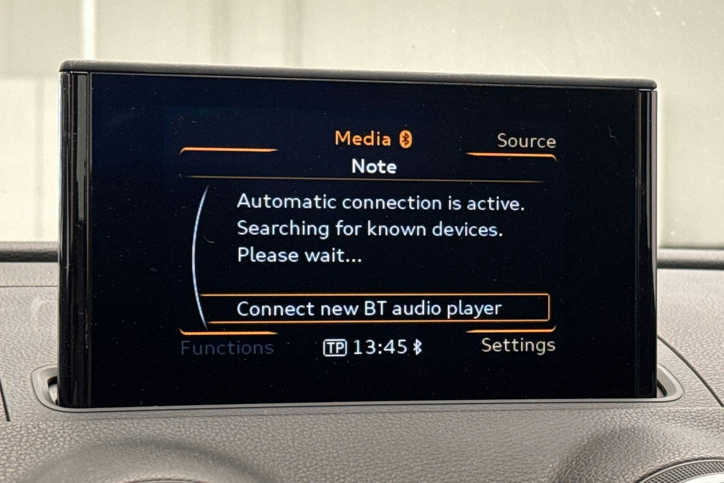 Valkoinen Audi A3 2014 kuva 28.