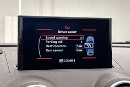 Valkoinen Audi A3 2014 kuva 30.