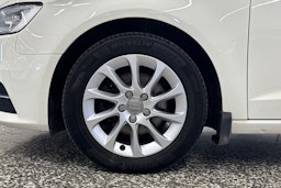 Valkoinen Audi A3 2014 kuva 35.