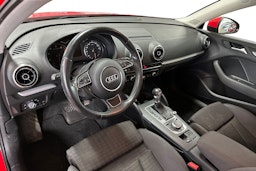 punainen Audi A3 2015 kuva 3.