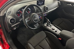punainen Audi A3 2015 kuva 7.