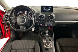 punainen Audi A3 2015 kuva 9.