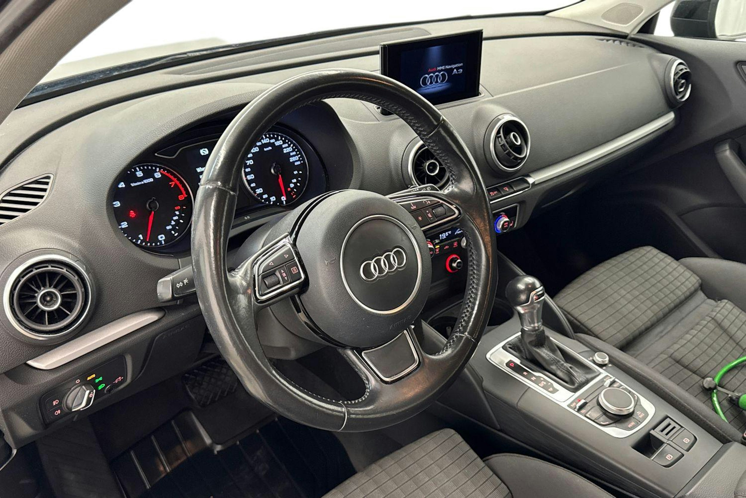musta Audi A3 2015 kuva 7.