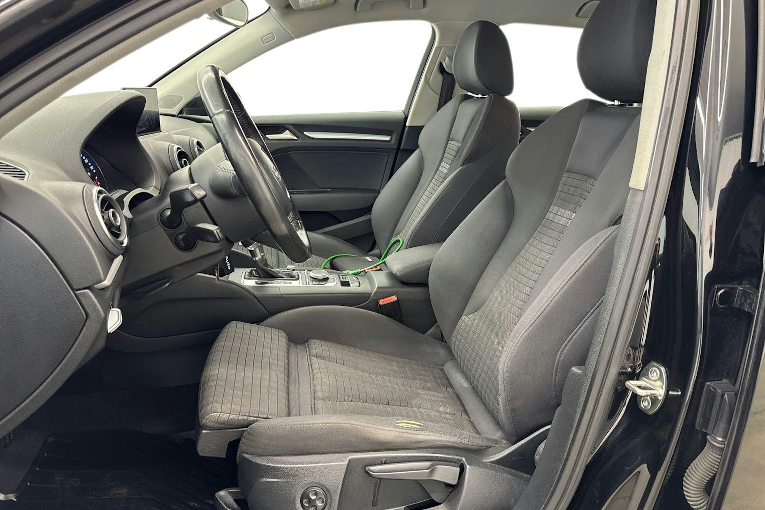 musta Audi A3 2015 kuva 11.