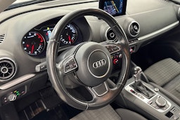 musta Audi A3 2015 kuva 13.
