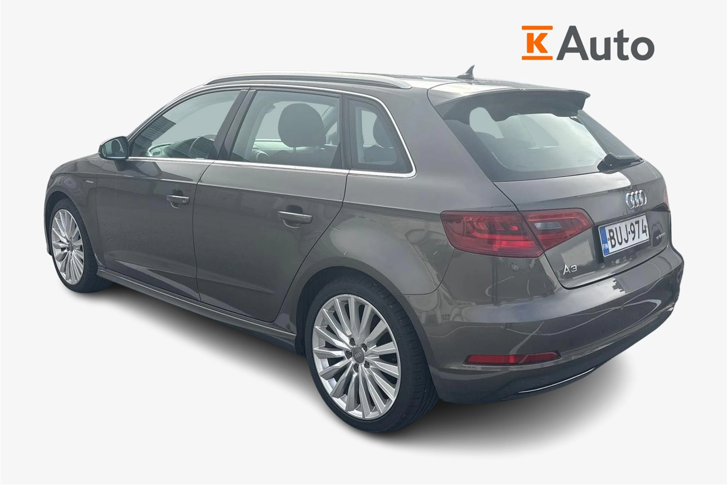 Harmaa Audi A3 2015 kuva 2.