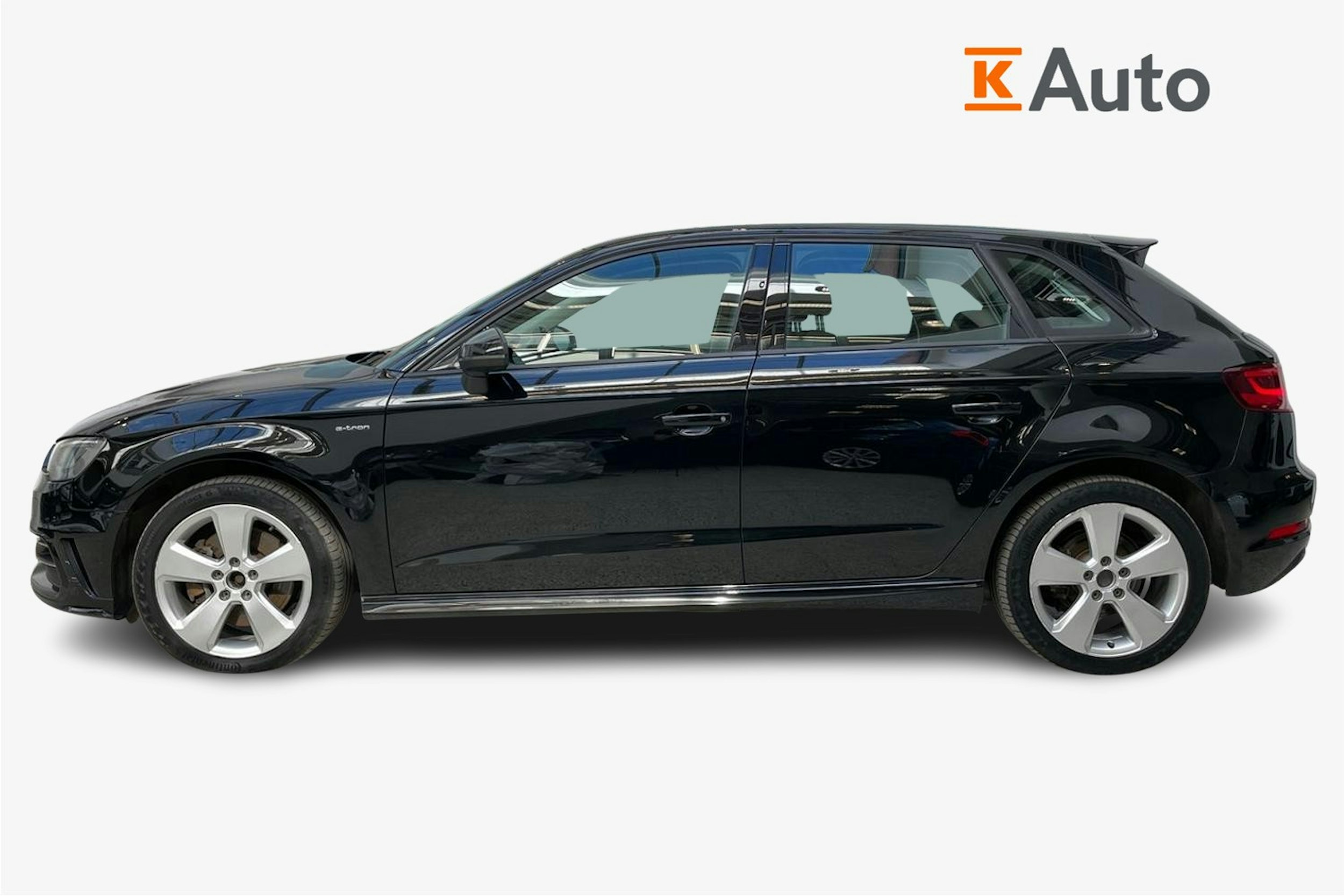 musta Audi A3 2015 kuva 6.