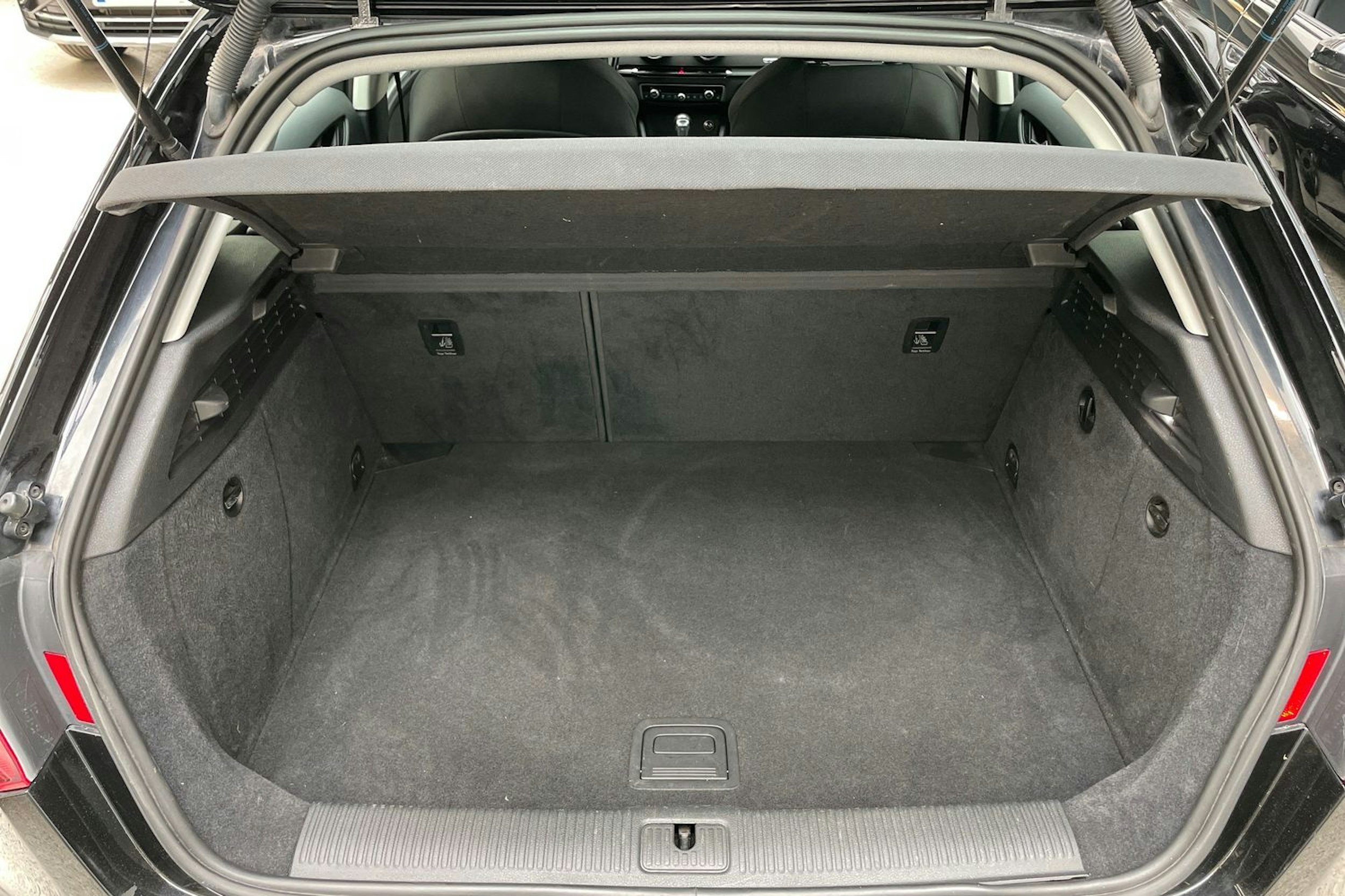 musta Audi A3 2015 kuva 14.