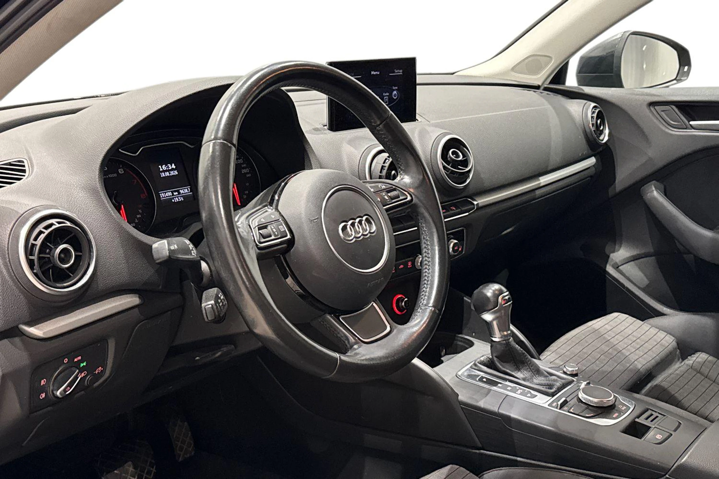 musta Audi A3 2015 kuva 6.