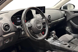 musta Audi A3 2015 kuva 6.