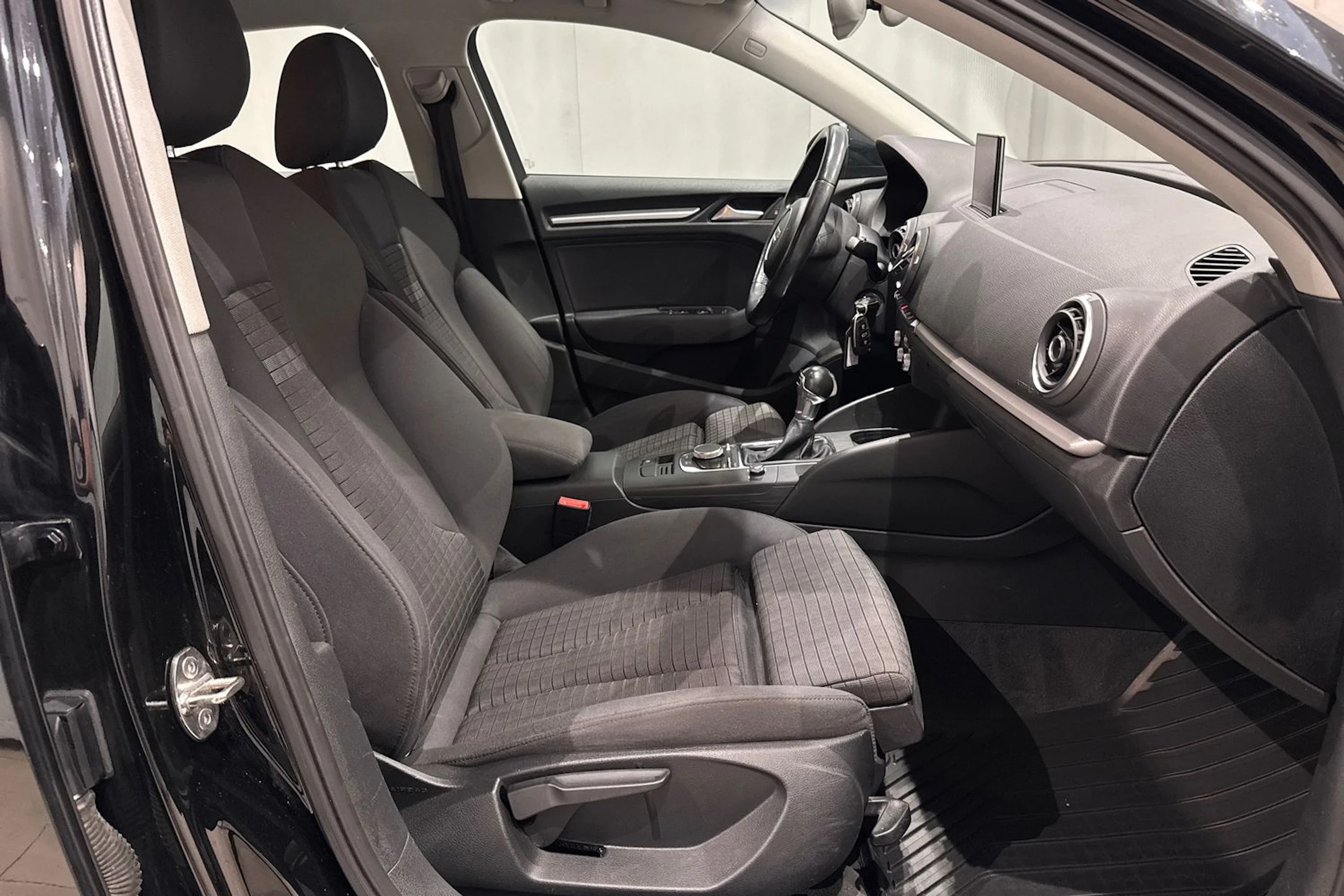 musta Audi A3 2015 kuva 13.