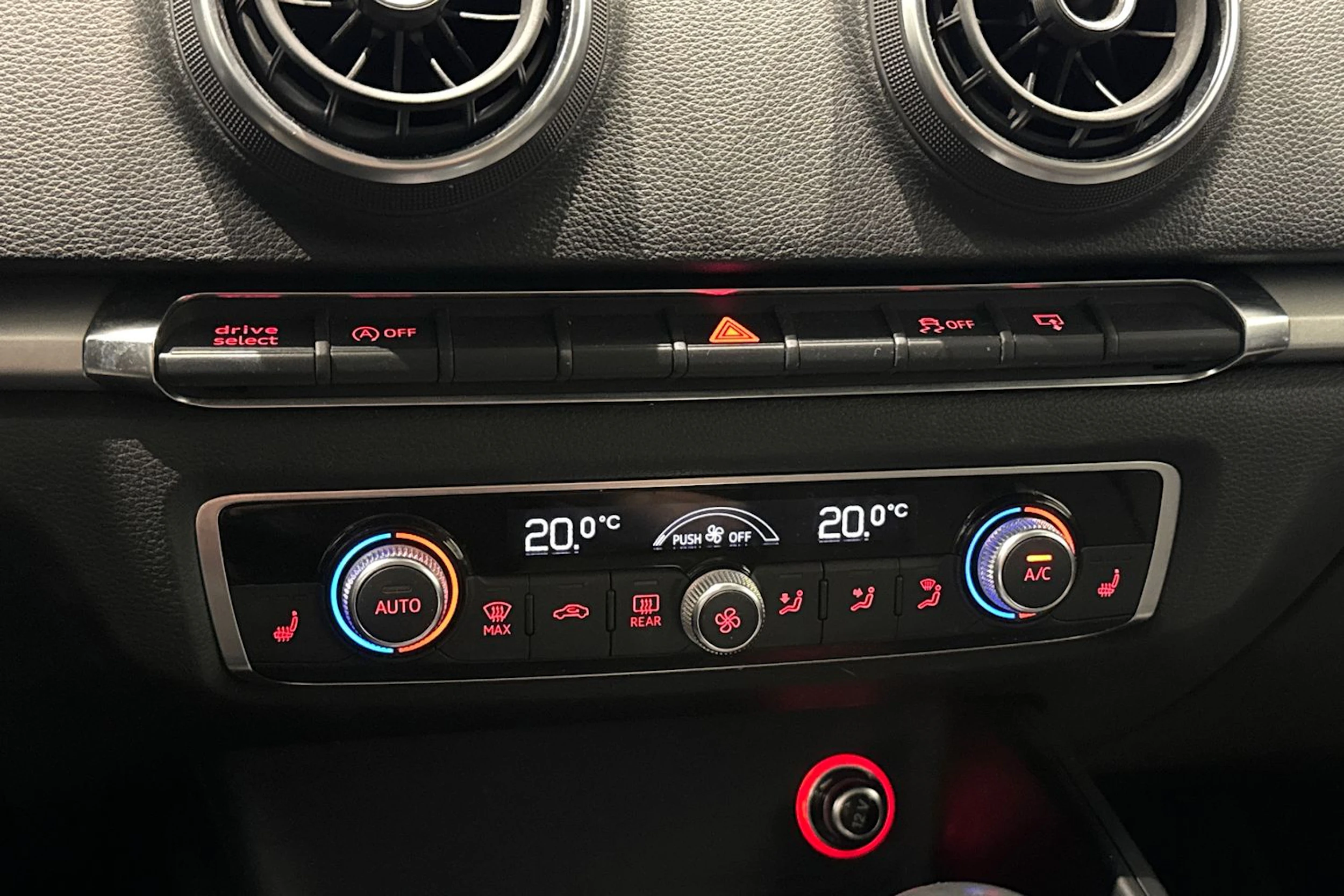 musta Audi A3 2015 kuva 20.