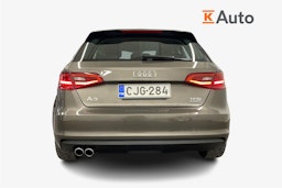 Harmaa Audi A3 2015 kuva 3.