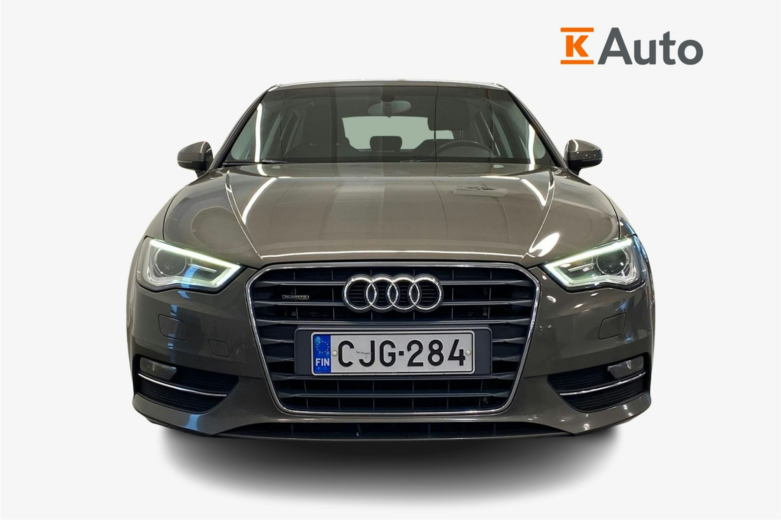 Harmaa Audi A3 2015 kuva 4.