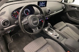 Harmaa Audi A3 2015 kuva 6.