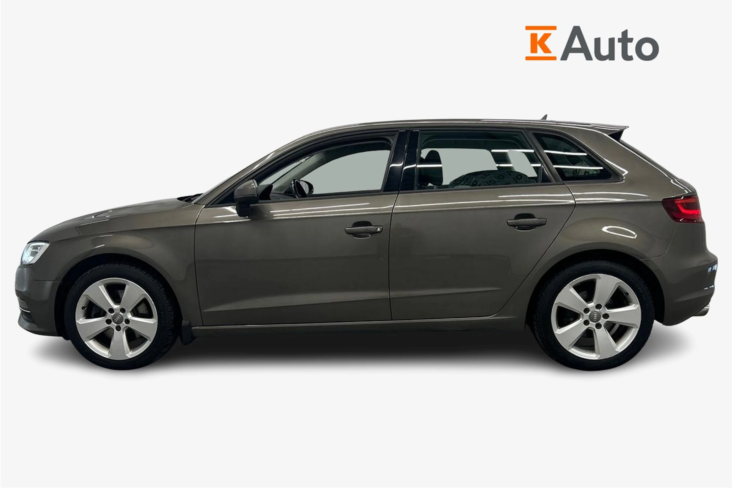 harmaa Audi A3 2015 kuva 7.