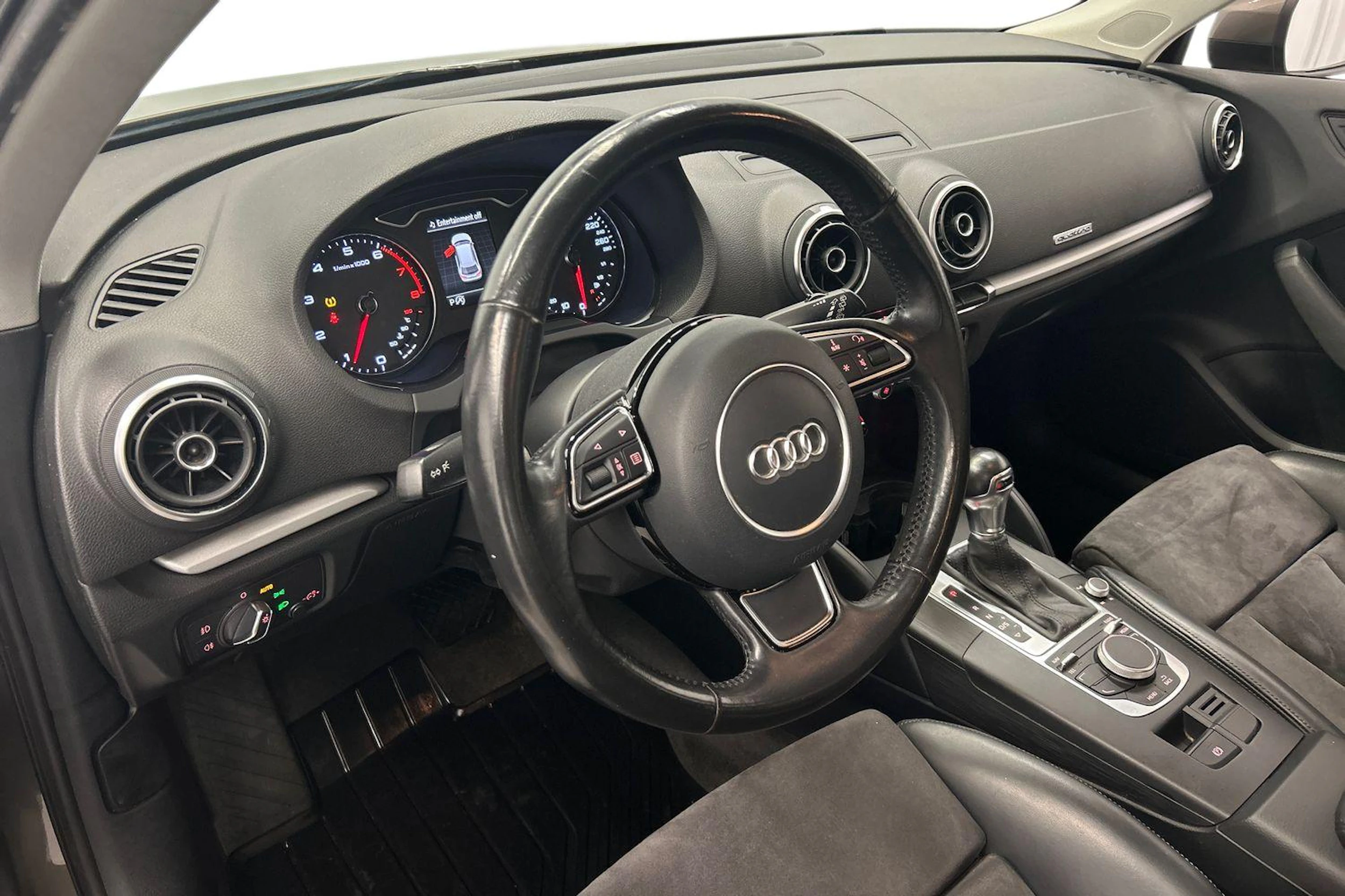 harmaa Audi A3 2015 kuva 8.
