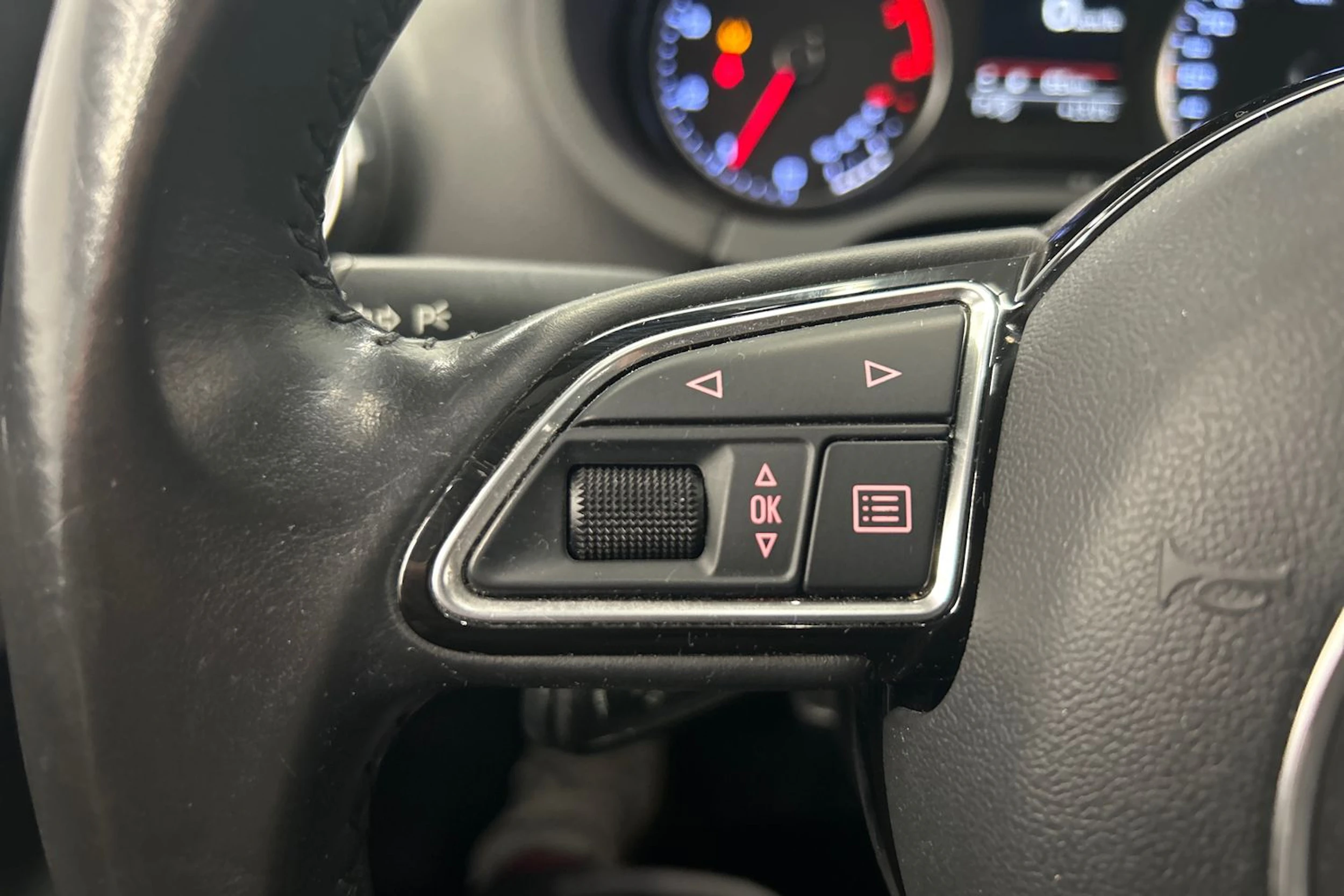 harmaa Audi A3 2015 kuva 22.