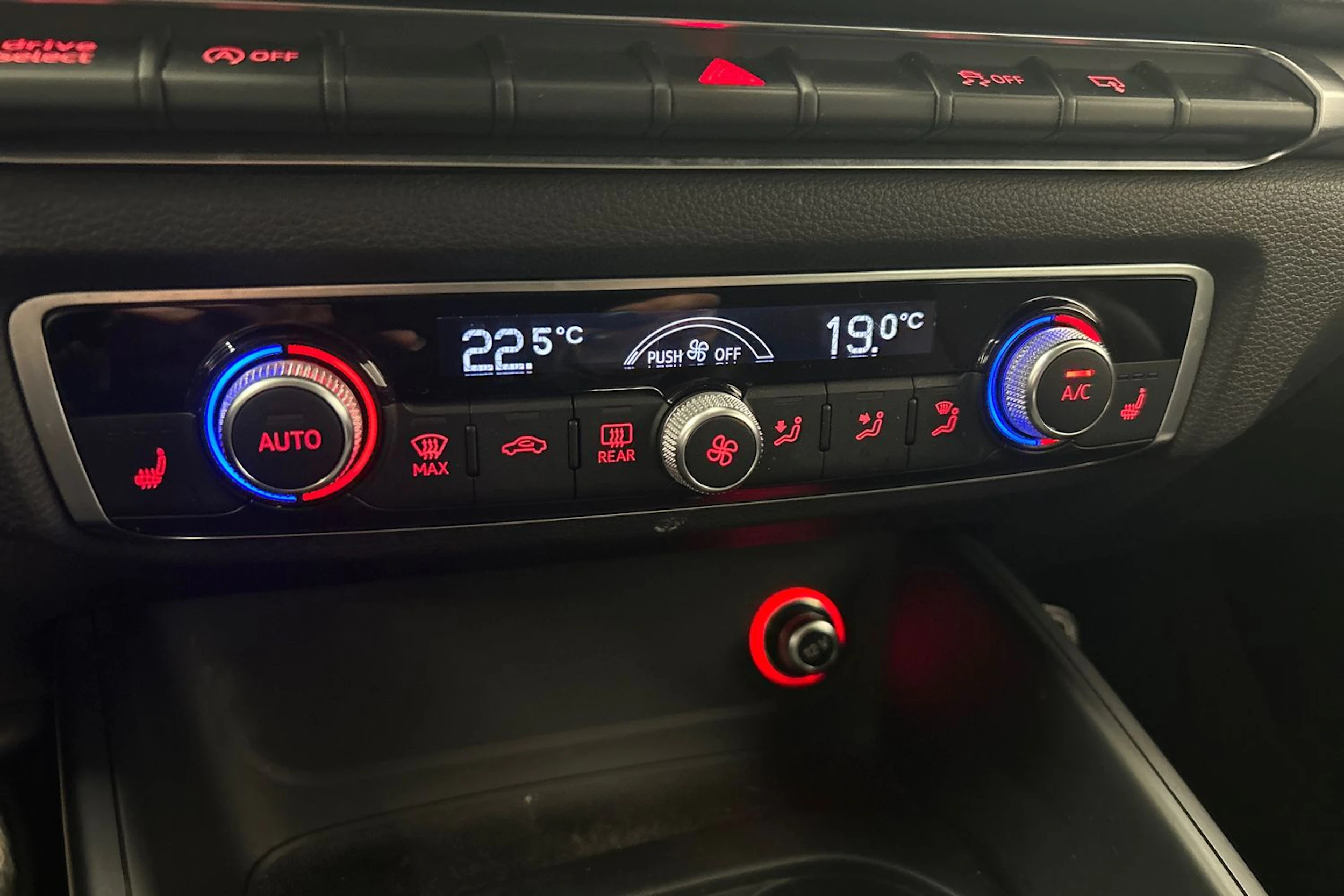 harmaa Audi A3 2015 kuva 26.