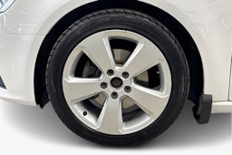 valkoinen Audi A3 2015 kuva 11.