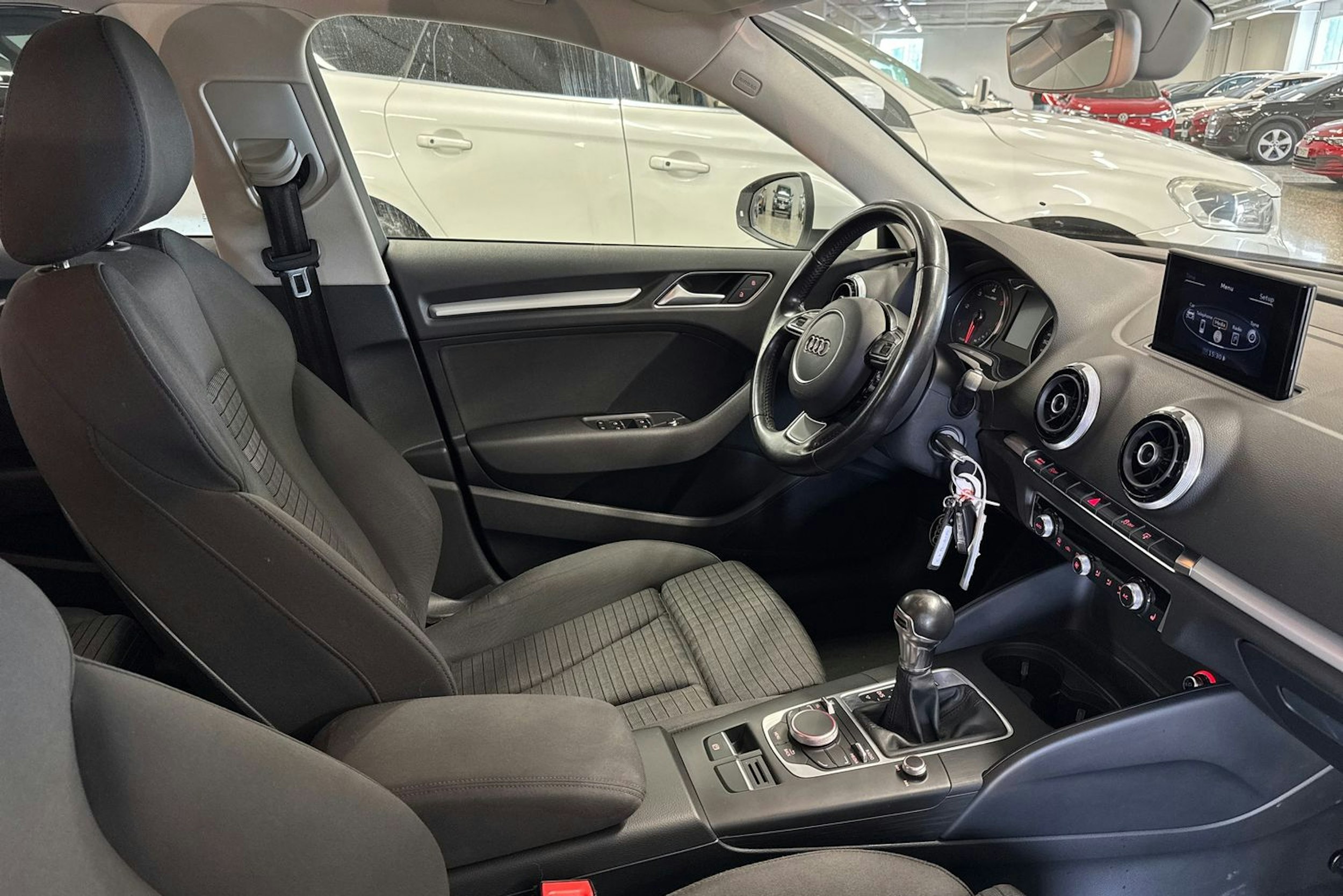 valkoinen Audi A3 2015 kuva 19.