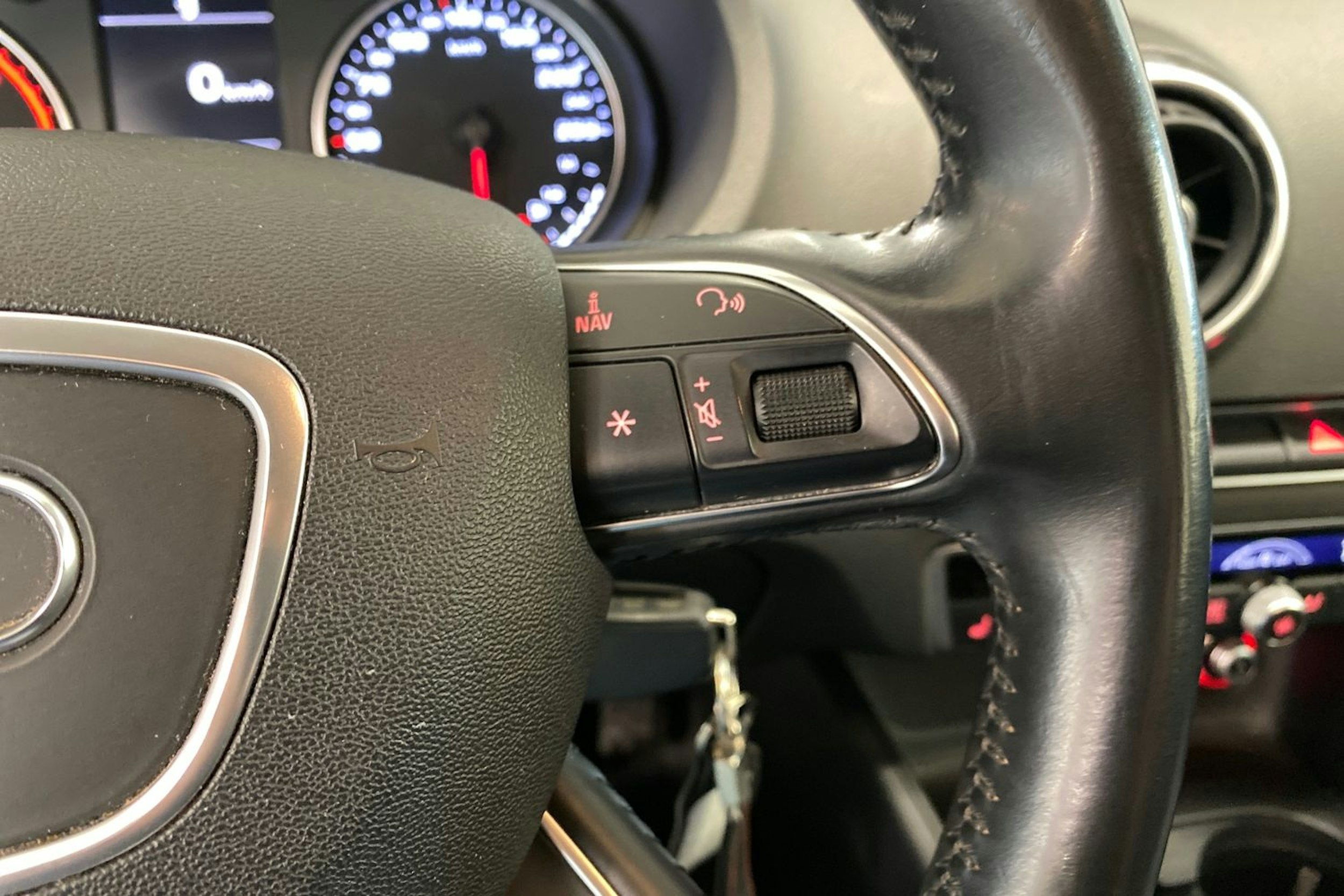 valkoinen Audi A3 2016 kuva 17.